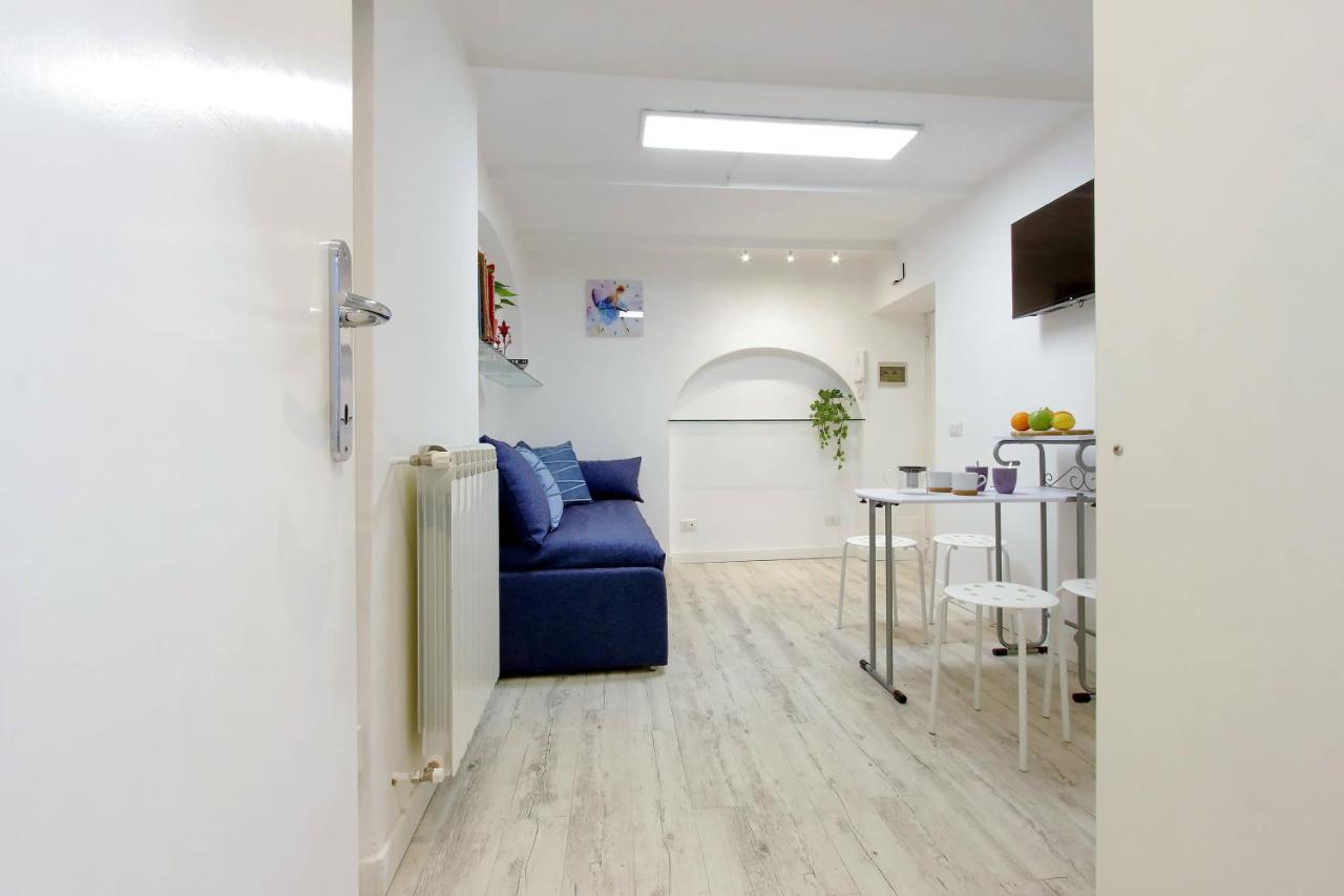 Ych-Confortevole Suite Al Colosseo Rome Buitenkant foto